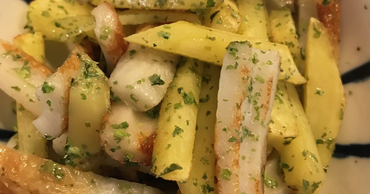 じゃがいもとちくわののり塩炒め