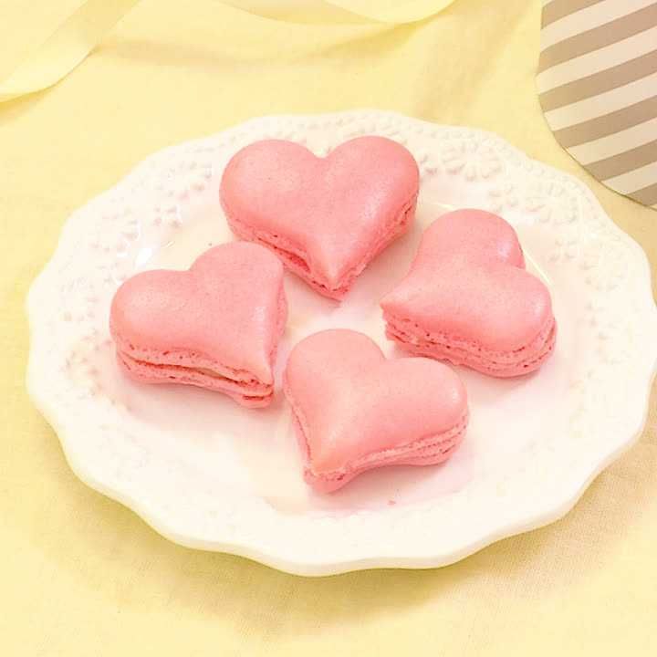最高にかわいいお菓子 マカロン 基本の作り方からはじまる、愛されスウィーツレシピ - メルカリ