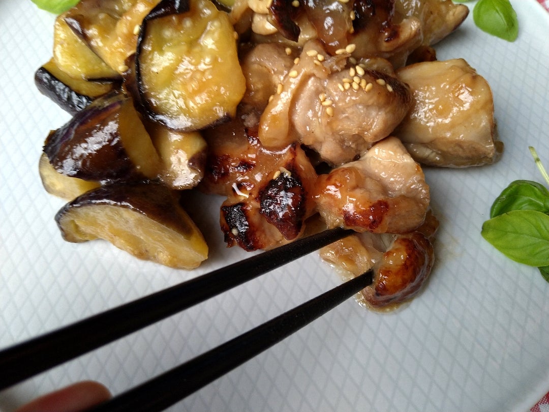 味付け簡単 鶏肉とナスの甘酢あん - YouTube