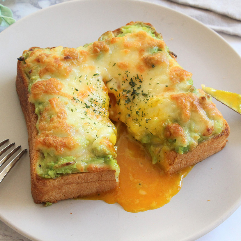 アボカドディップトースト