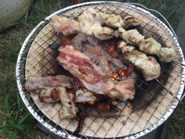 庭飲み🍺七輪で焼肉🥩 本編はyoutube まおり日和 からどうぞ！田舎暮らし古民家暮らし庭のある暮らし七輪晩酌TikTok