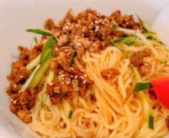 夕食作りホットプレートで手作り焼きシュウマイ - YouTube