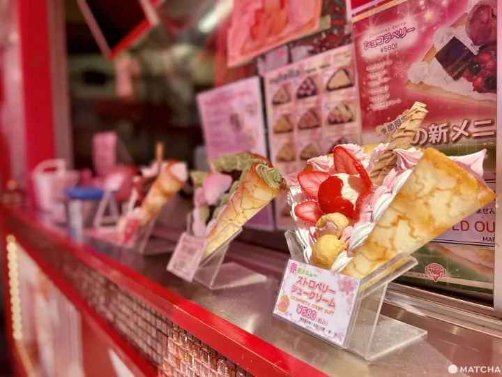 久々に原宿に行ったらトンデモない色の食い物が売ってたでござる！ しかもサンドイッチなのに1080円!!ロケットニュース24