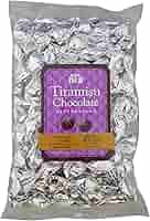 宇治抹茶のほのかな苦味とチョコレートの甘みが相性抜群！ 『成城石井 宇治抹茶ティラミスチョコレート』170ｇ 税込1394円 ミルクチョコレート を、3種のチーズパウダーを使用したティラミス風味のチョコレートで包みました。 宇治抹茶の香りやほのかな苦みとともにお