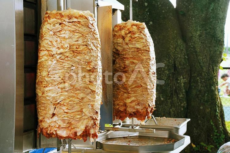 ケバブってなに？ケバブ・サンドってトルコ料理じゃないの？なぜ世界に広まった？新料理物語