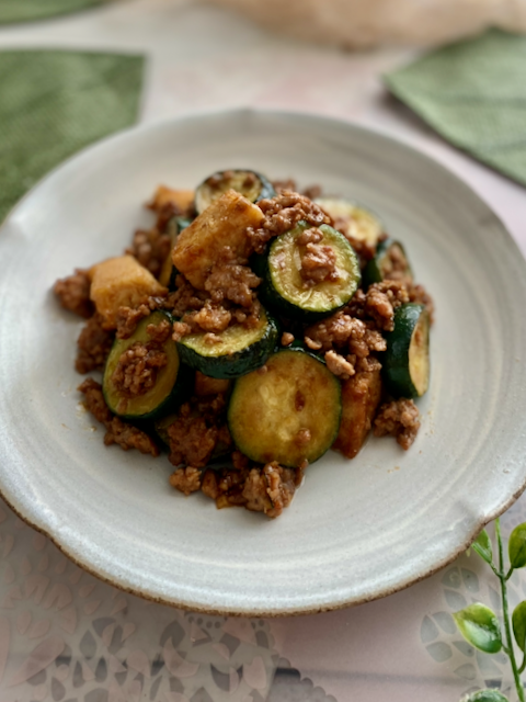 夏が旬の野菜 最新☆つくれぽ1000超えアリ！ズッキーニを使ったレシピ・作り方ランキング～おかず編～ 常時更新 │くくれぽ