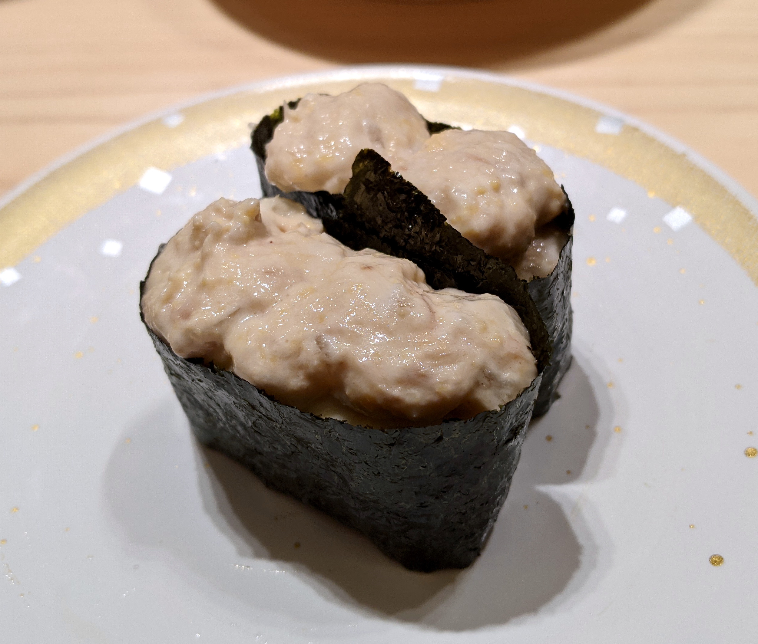 プライド 4大回転寿司ガチ食べ比べ「サラダ軍艦」編！ スシロー・はま寿司・くら寿司・かっぱ寿司で1番ウマいネタを探す：第15回ロケットニュース24