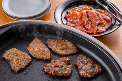 珍味の余った漬けダレで珍味を作るレシピイカの塩辛漬けダレ大２ マグロかカツオの刺身30〜40g 料理酒小0.2※この料理にはアルコールが含まれているので摂取してはいけない方は決して食べないでくださいおつまみ塩辛刺身簡単レシピ