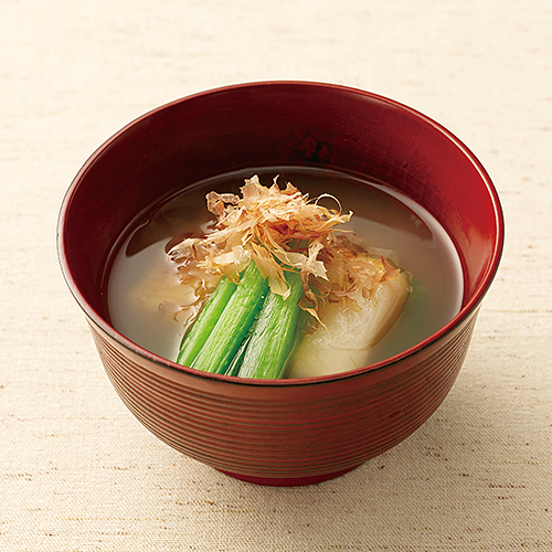 京料亭白だしで簡単♪名古屋の定番！澄まし汁仕立て角餅と餅菜の雑煮