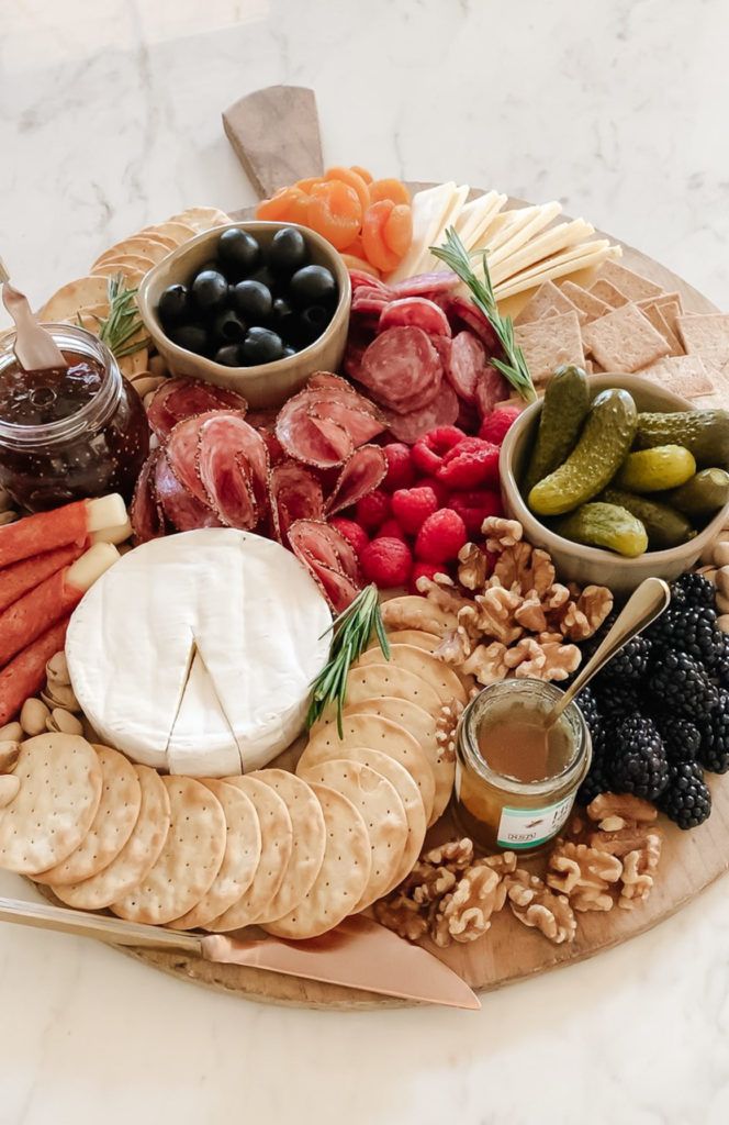 HKGFAYO ステンレスナイフ付き竹チーズまな板1セット カーキ楽天市場 チーズボード 木製 竹製 カッティングボード チーズナイフ付き天然竹 まな板 チーズプレート 盛り付け トレー トレイ プレート ナチュラル おしゃれ 北欧 カフェ ホームパーティー キャンプ