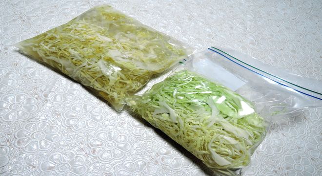 ドレッシングいらずの漬けておくだけサラダ