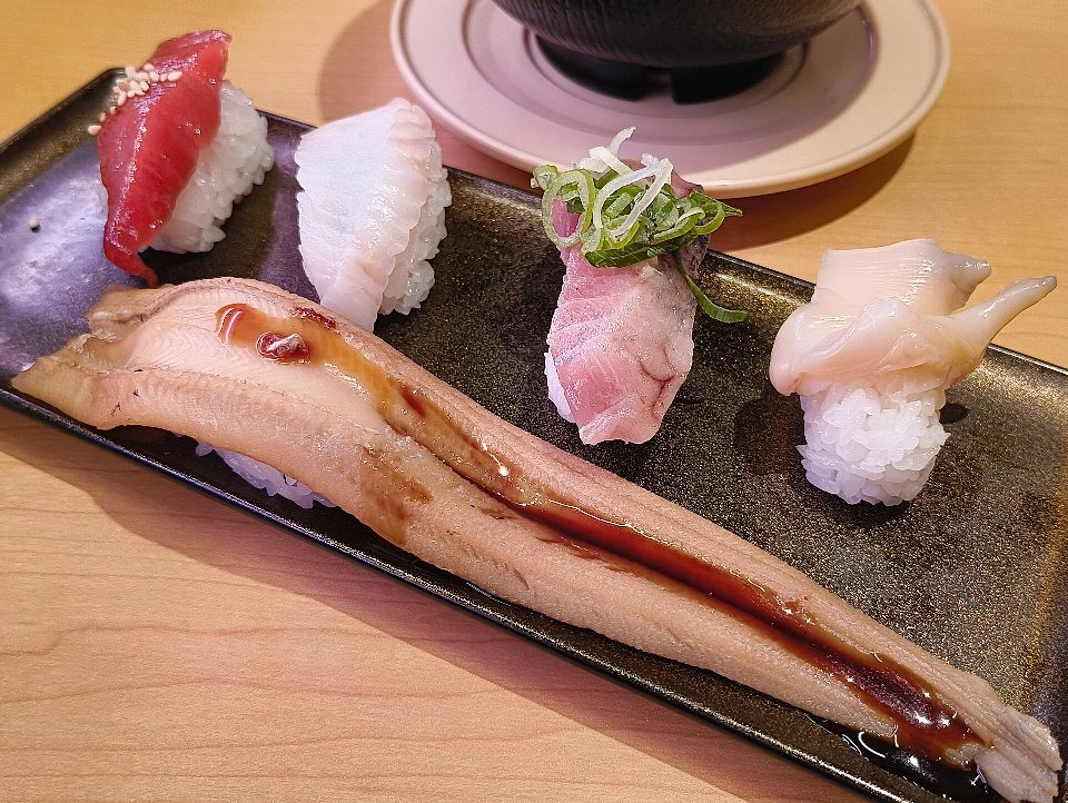 わかめの味噌汁 あきんどスシロー 回転寿司チェーン美味しいものを食べたい