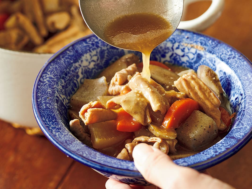 長ネギたっぷりモツ煮込み