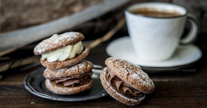 浅煎りのコーヒーと一緒に楽しむ！選び方とおすすめのお菓子をご紹介LIGHT UP COFFEE