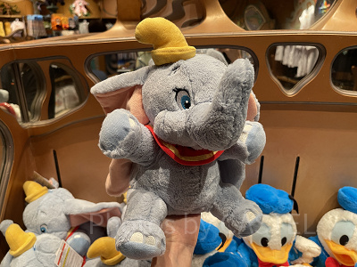 ダンボ ぬいぐるみ レトロ Disney 東京ディズニーランド 初期 & 近年 ダンボ