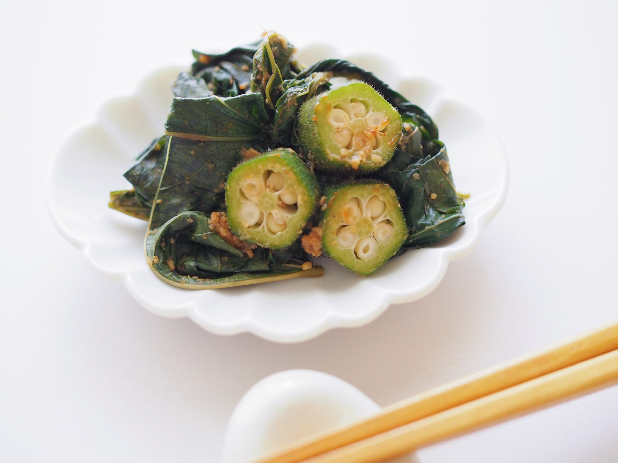 ほうれん草の黒ごま和え