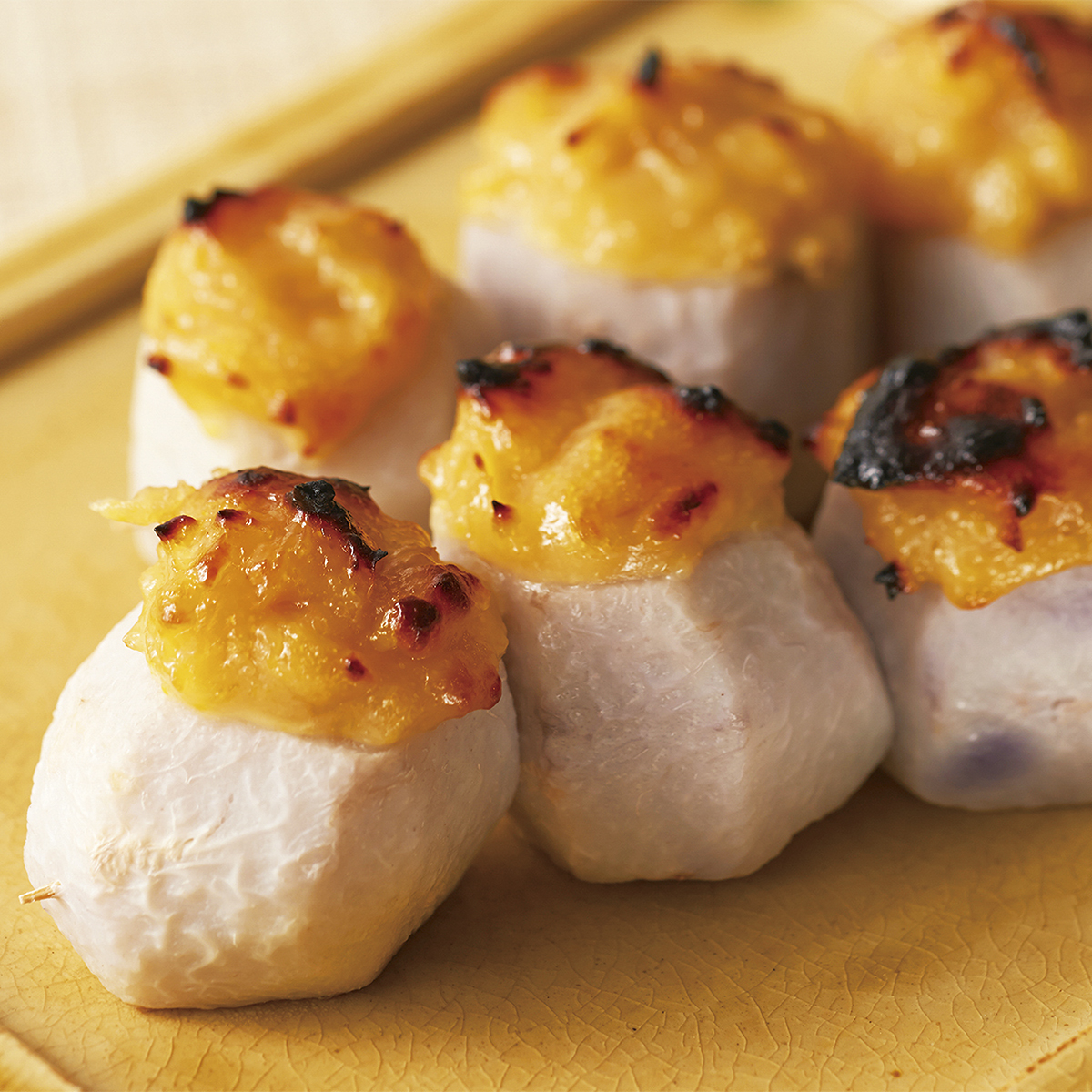 里芋のごまみそ田楽風