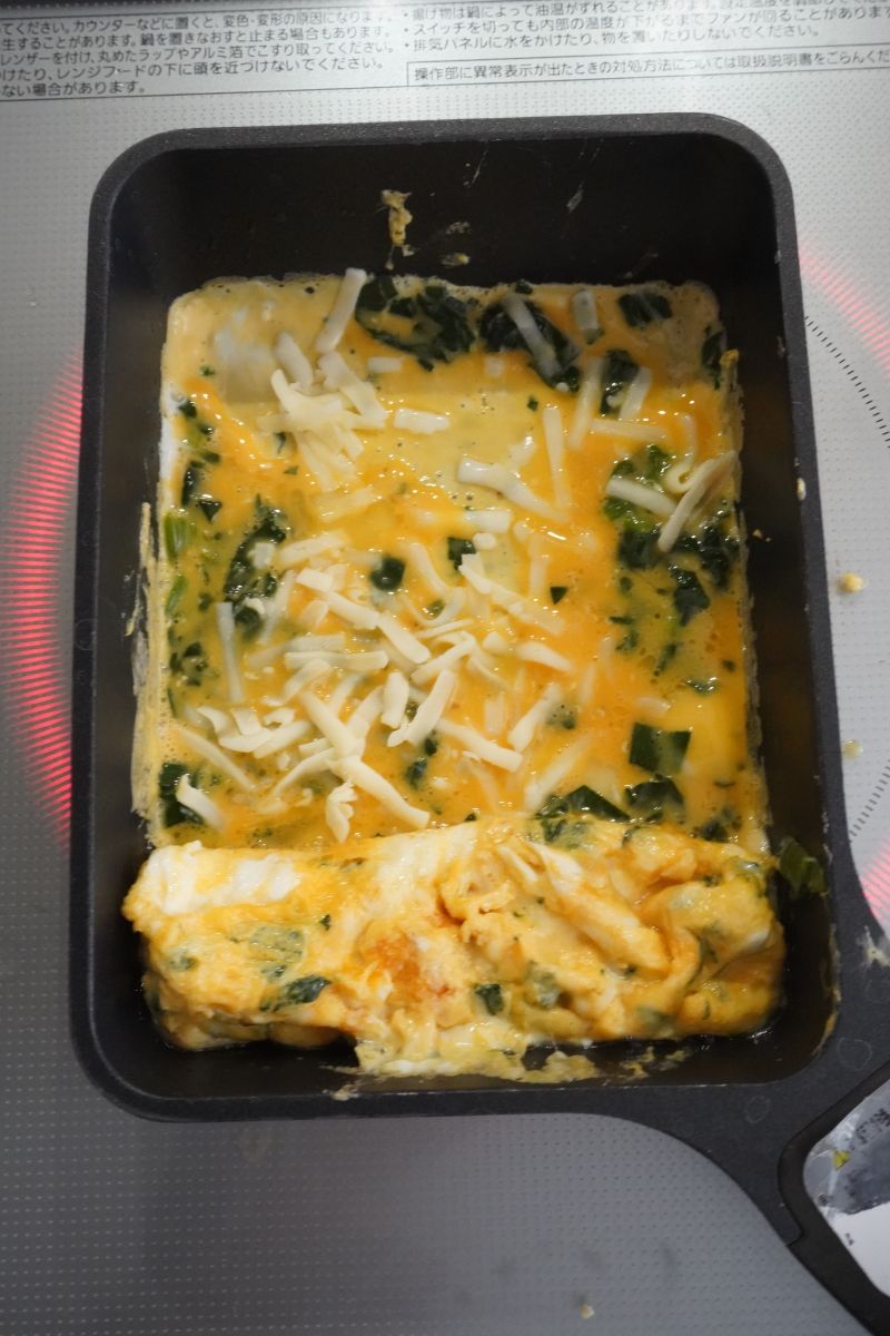 ほうれん草とハムのオムレツ