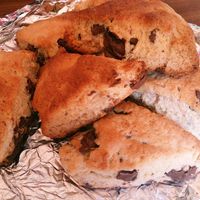 トースターでサクサク!ダブルチョコスコーンの超簡単作り方。ホットケーキミックスなし! - つくりおき食堂