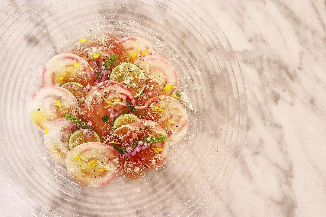 生ハムとビーツのサラダ