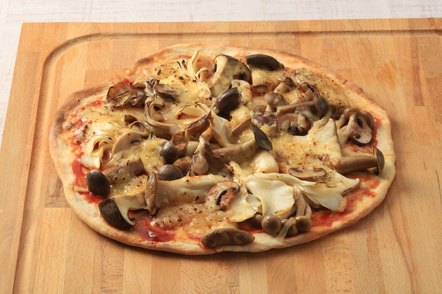 キノコ好き必見!”木こり”のピザ、ボスカイオーラ。その意味や起源、レシピについて紹介 - ピザのちから