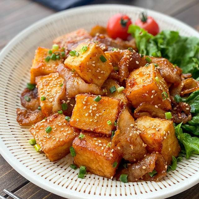 ●フライパンでつくる「豚こまと厚揚げのチャンプルー」