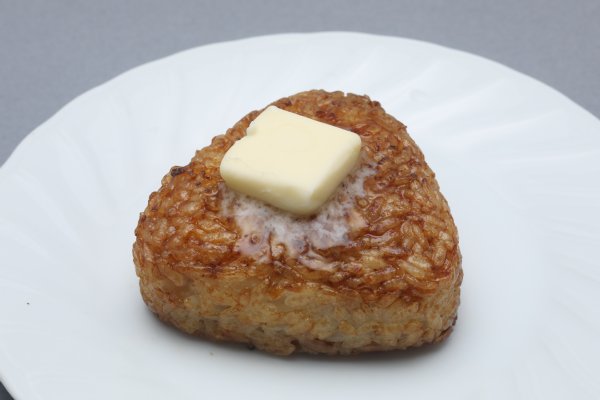 冷凍焼きおにぎりアレンジ 簡単３分！焼きおにぎりチーズリゾット♪想像以上の美味しさ☆