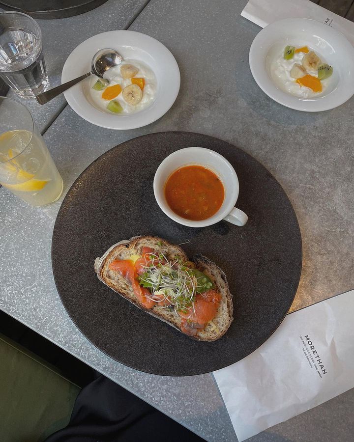 新宿ディナーのおすすめ20選！おしゃれ個室ありやリーズナブルなお店も紹介aumo アウモ