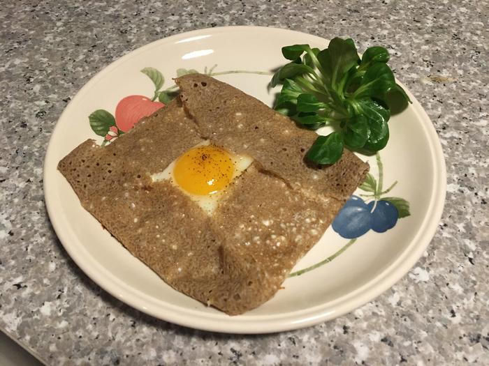 フランス人のクレープの食べ方フランス語勉強の教材