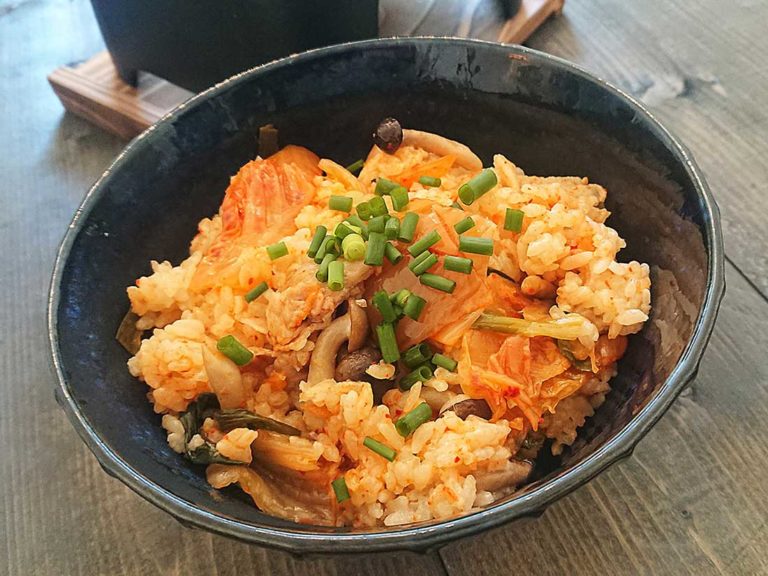 豚キムチ炊き込みごはんの簡単レシピ！美味しい定食ごはん