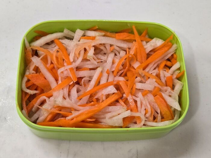 「カンタン酢」で作る大根とにんじんの紅白なます