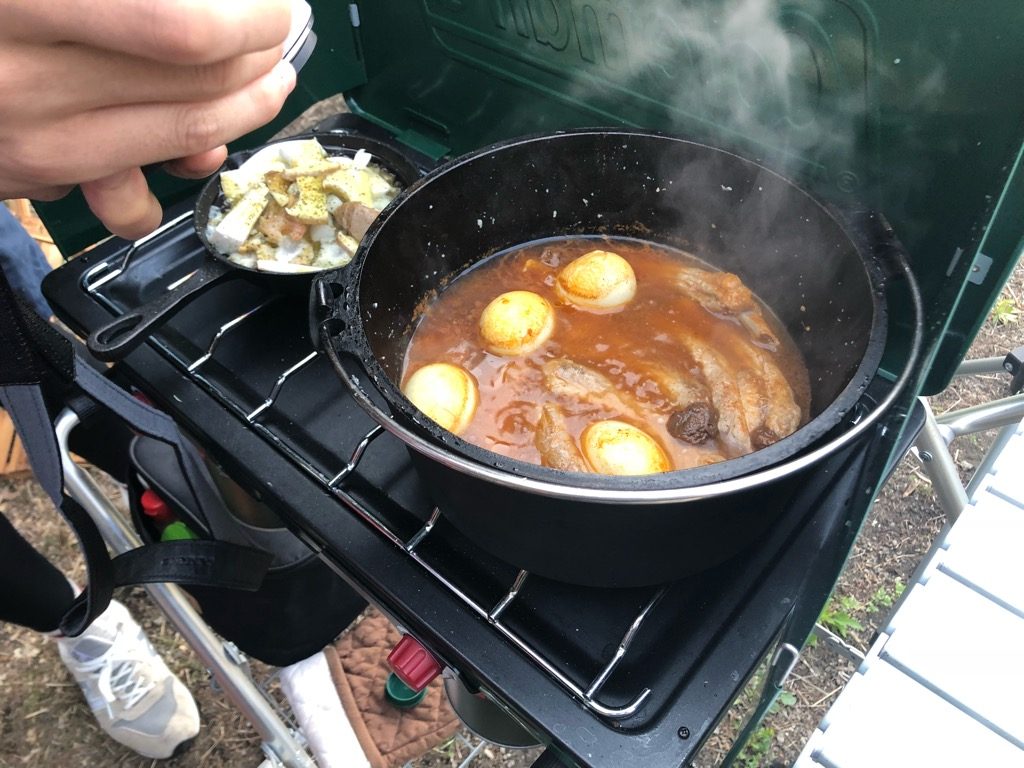 ソロ用ダッチオーブンのススメ~煮込みとオーブン焼きのおすすめレシピ~アラフィフ女子のソロキャンプ日記~グリーンと手しごとでつくる、私好みのライフスタイル~