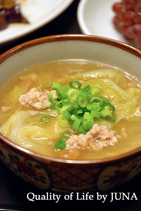 便利な野菜だし使用♪ 春雨と白菜の中華スープ