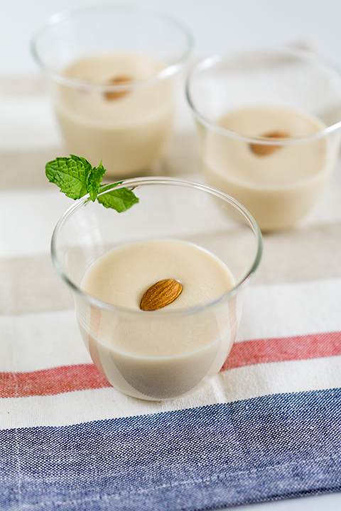アーモンドミルクで 杏仁豆腐風プリン