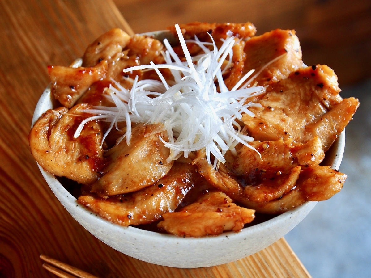 レシピ 260 火を使わない簡単エコおつまみ「ほぐしサラダチキンとザーサイのピリ辛和え」 - ローソン高知ママクラブ