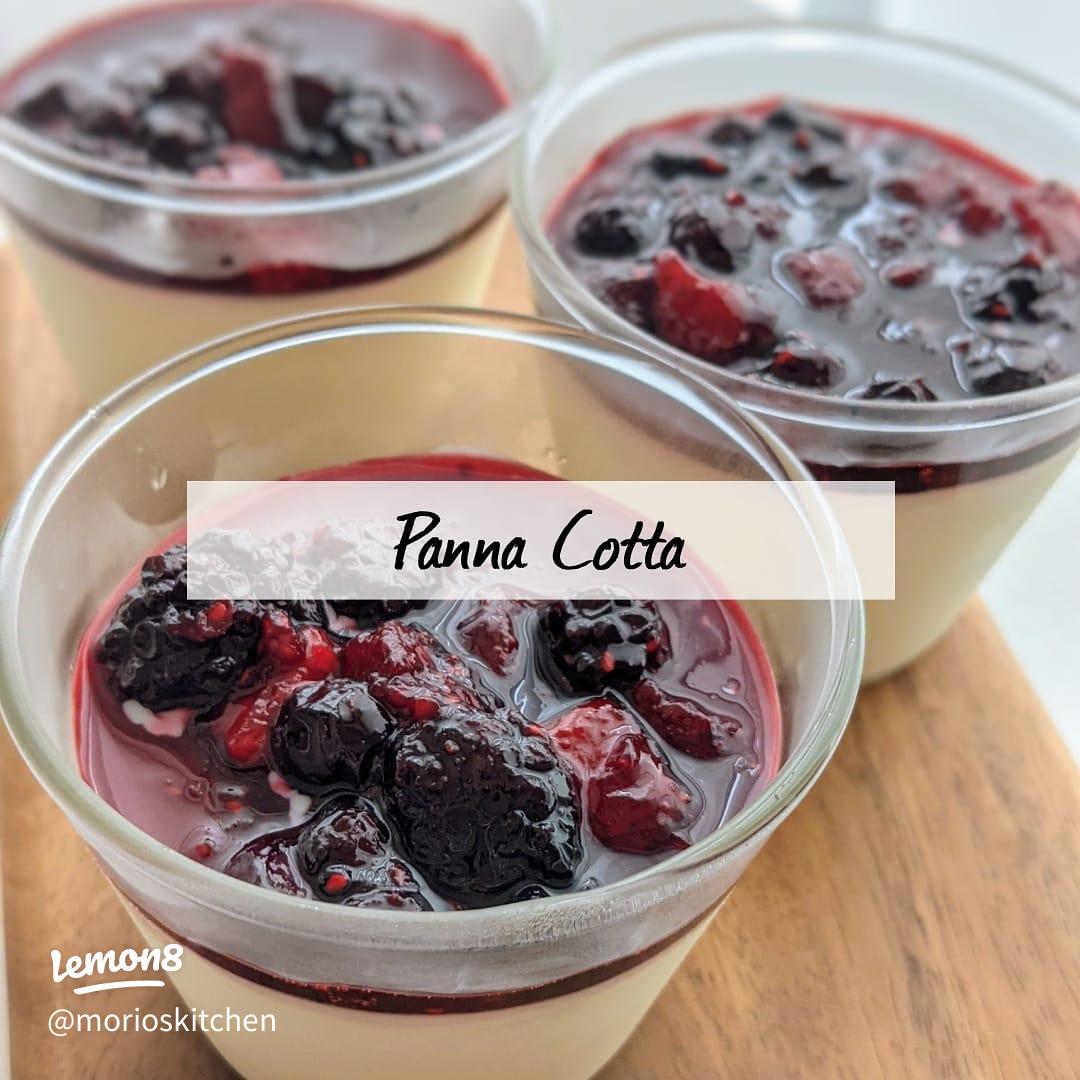 簡単夏レシピ パンナコッタ with ベリーソースMoriosKitchenが投稿したフォトブックLemon8
