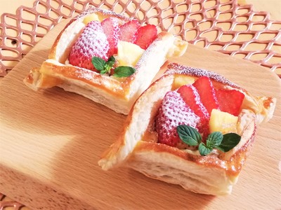 パイシートで楽々♪苺のクリームチーズパイ