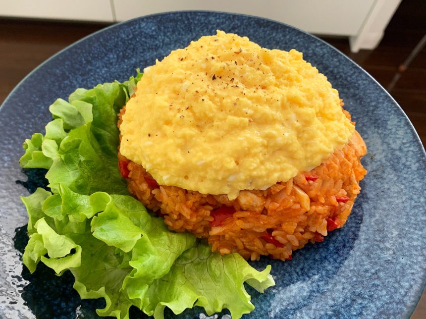 ビッグチキンオムライス