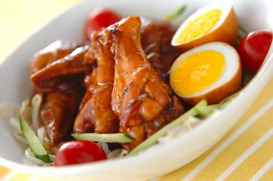 こっくり味染み!手羽先と大根とゆで卵の煮物
