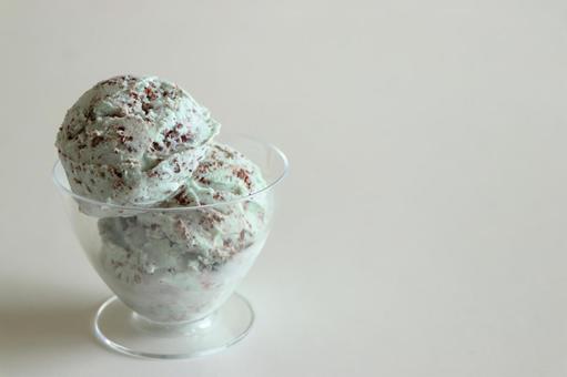 チョコミント アイスクリームの写真素材写真素材なら「写真AC」無料 フリー ダウンロードOK