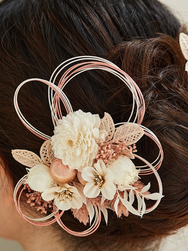 つまみ細工 桜のコサージュ - つまみ細工のnijiiroyaminne byGMOペパボ 国内最大級のハンドメイド・手作り通販サイト