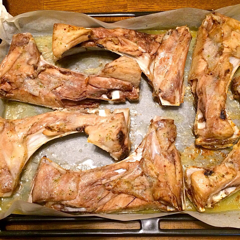 煮ても焼いても絶品!「マグロのカマ」の下処理とレシピ12選 - macaroni