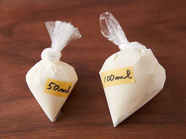 もう焦らない」「ちょこっと使いに便利」 余りがちな生クリームを『保存するコツ』 – grapeグレイプ