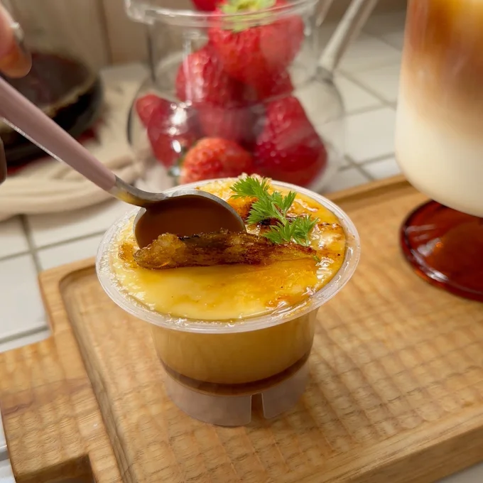 超簡単！濃厚クリームブリュレの作り方☆パリッとろ〜り♪基本の絶品クリームブリュレです♪バーナーなしの作り方もご紹介します☆ スイーツ卵料理たまごソムリエ友加里