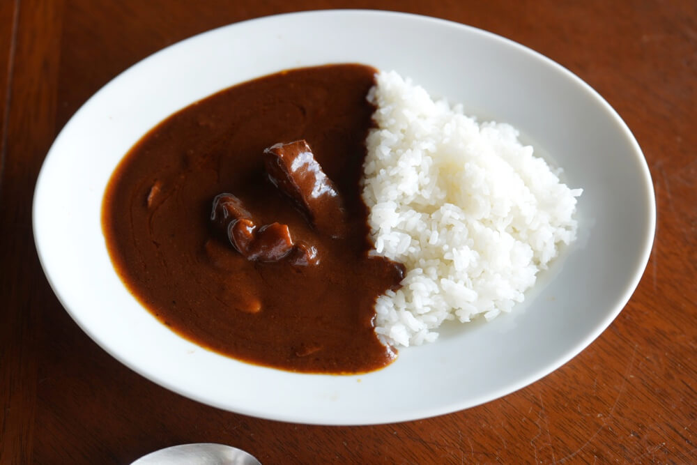 ねぇねぇ イオン の「贅沢を味わうタスマニアビーフカレー」知ってる！？一度食べればほーらヤミツキ♪ - トクバイニュース