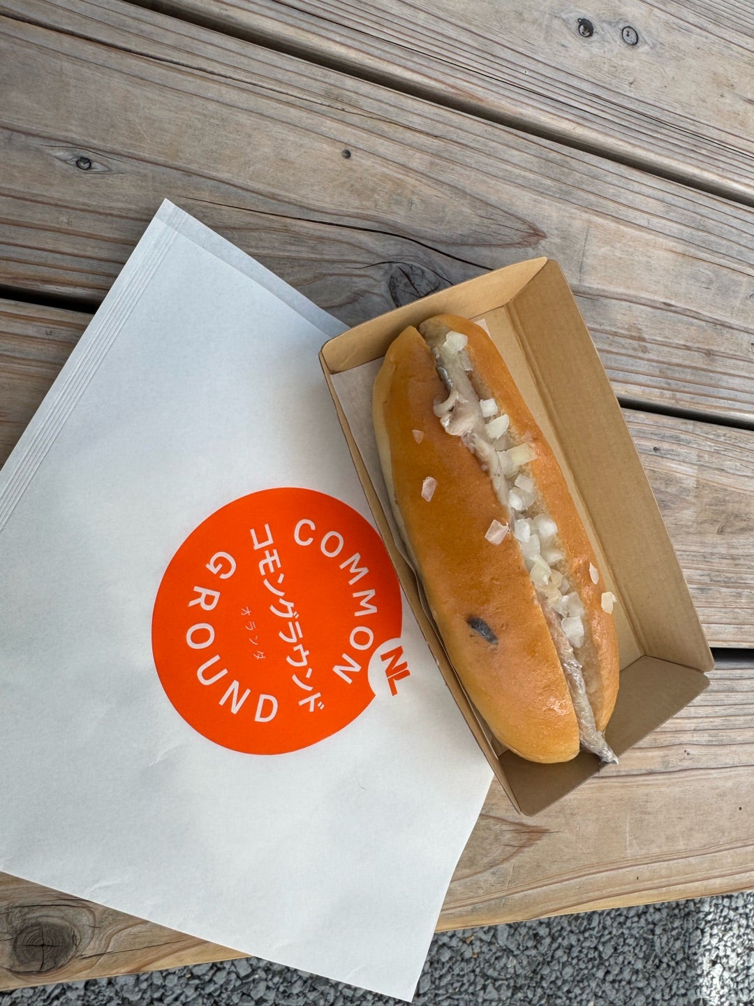 大阪・関西万博 オランダ館 塩漬けニシンのサンドイッチAlways Smile ♡ 私のチクチク日記