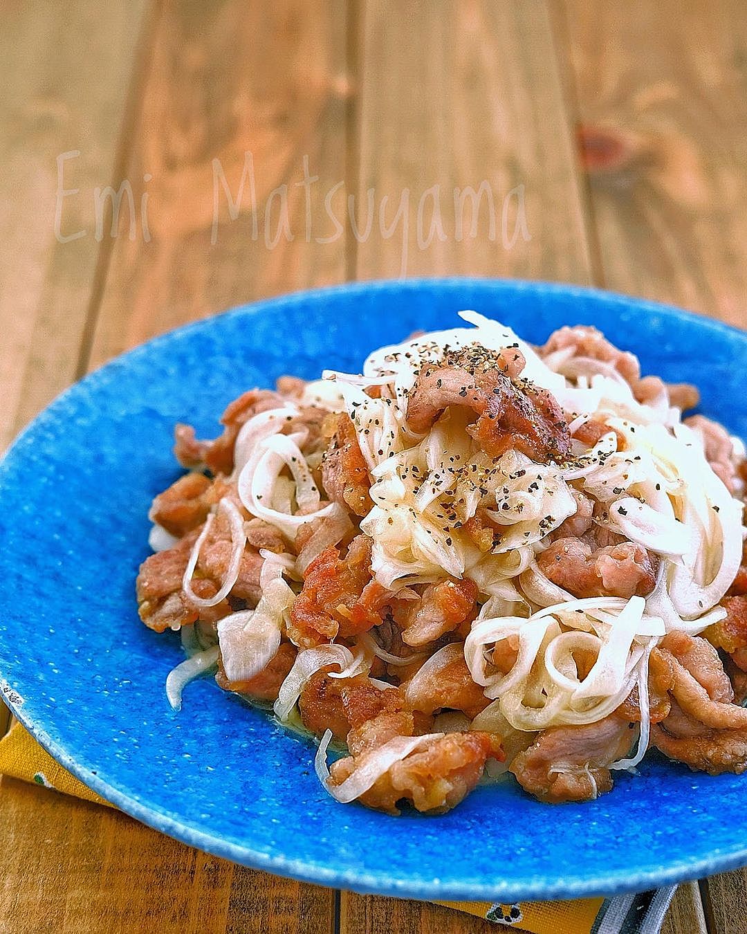 玉ねぎがとろとろ甘い!豚肉と新玉ねぎのとろとろ煮