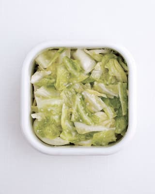 これ痩せる!キャベツのふわとろ焼き」 動画アリ🙌🏻@chihiro.gohantime←前のレシピはこちらからチェック💁🏻♀️こんにちは。 今日のレシピは \ キャベツのふわとろ焼きです。 もう本当キャベツ沢山!! こんなキャベツ食べられないよーって 作ってる時に思う