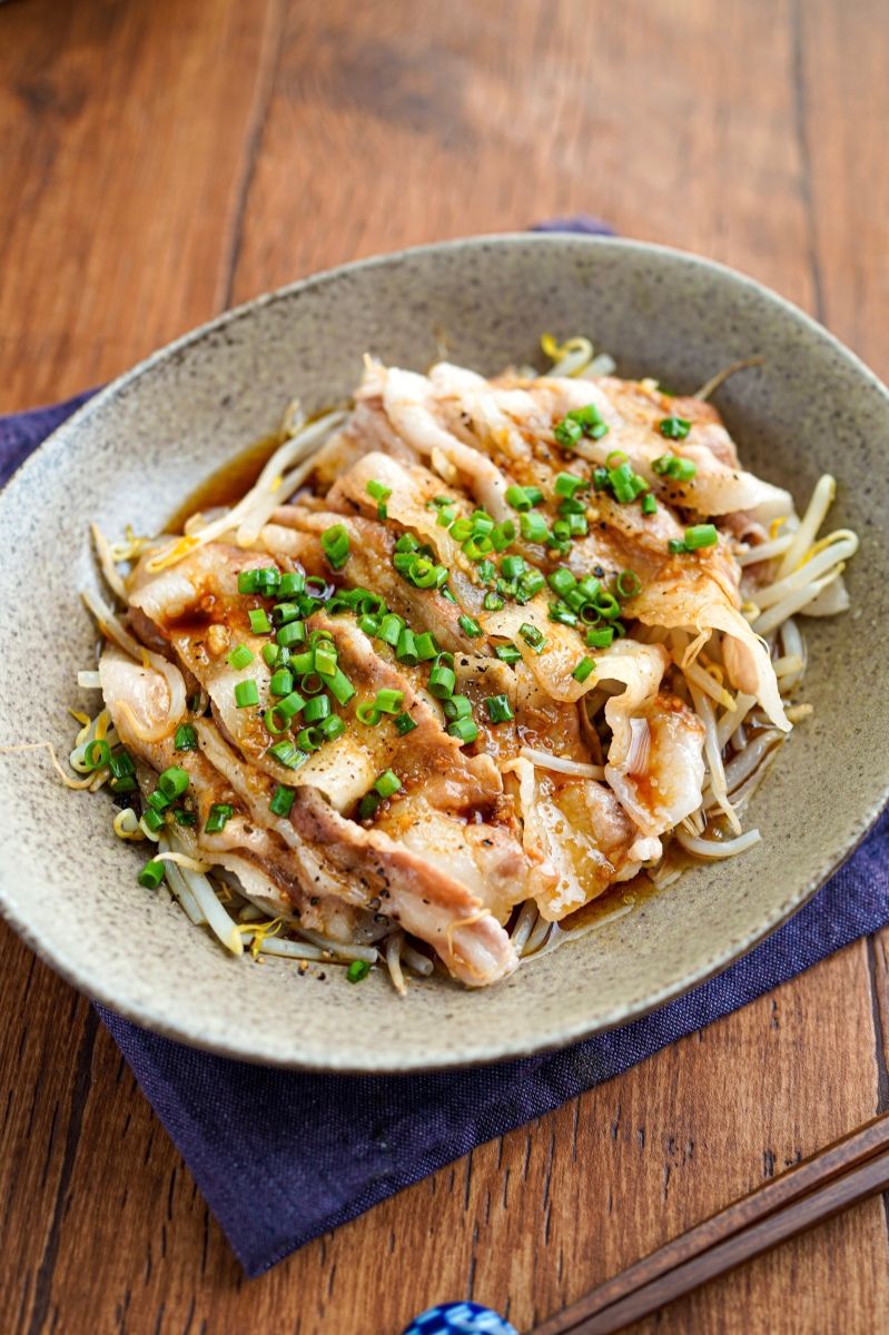 つくれぽ1000もやしと豚バラのレシピ人気1位～15位をレンジ蒸し・炒め物・豚バラ巻き・鍋から卵やポン酢を使うレシピまで紹介 クックパッドクーカイ-Cookai