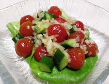 作り置きに。トマトときゅうりのしそマリネ